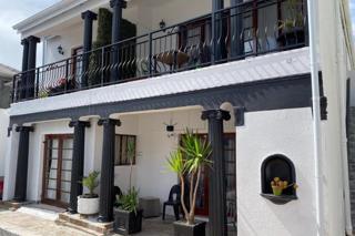 To Let 1 Bedroom Property for Rent in Sea Point Western Cape
